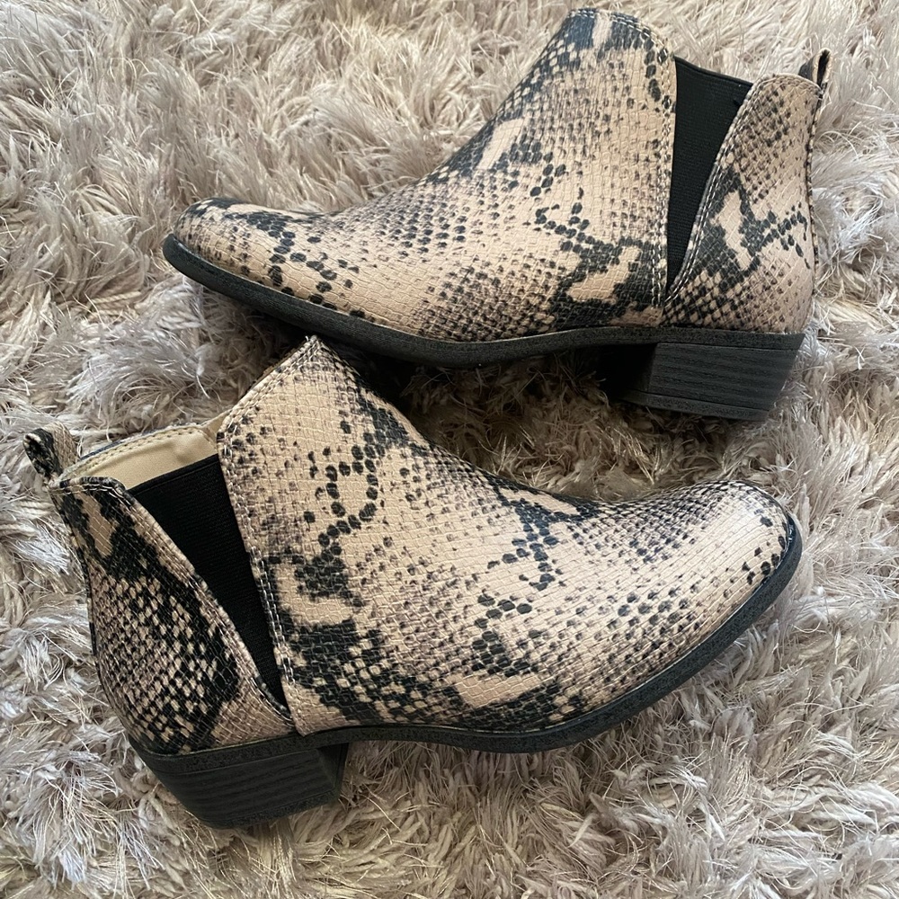 Womens booties